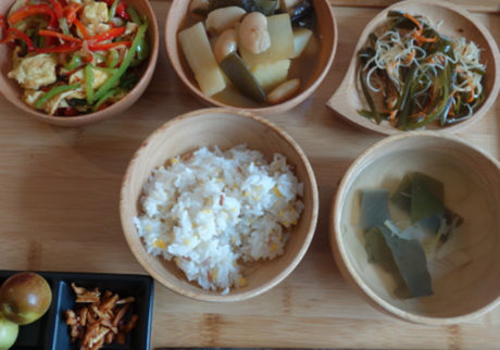 “中華菜食”は野菜にピリ辛系スパイスや、豆鼓など発酵調味料を使うことが多く味に多層性があるのが素敵。