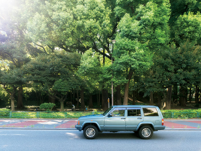 私とクルマ ゆったりと流れる自分だけの時間 Emiri Fujimoto Jeep Cherokee Xj Premium 16年11月号 Car Life より Car Life Premium アンド プレミアム