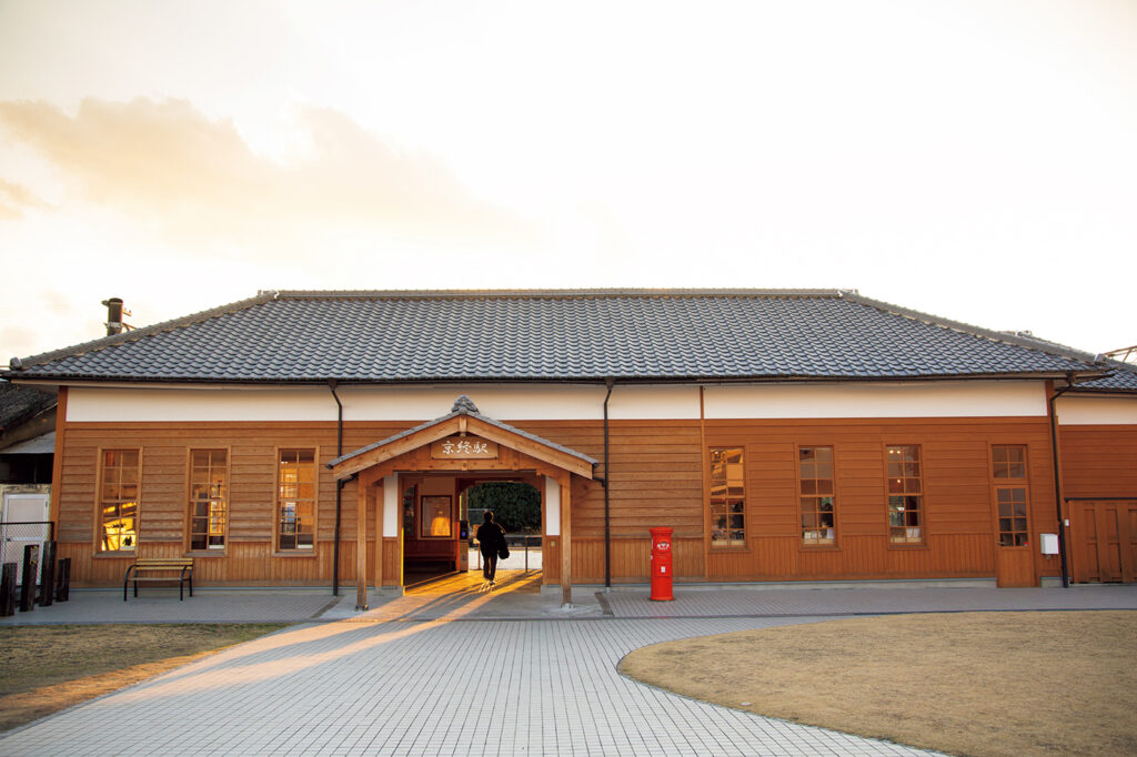 かつては青果市場が近くにあり、賑わったという京終駅はJR奈良駅のひとつ隣の駅。