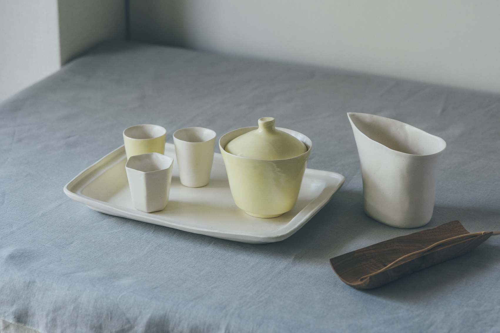 大人気作家が「茶と食」をテーマに展示。「井山三希子展」／KOHORO二子 