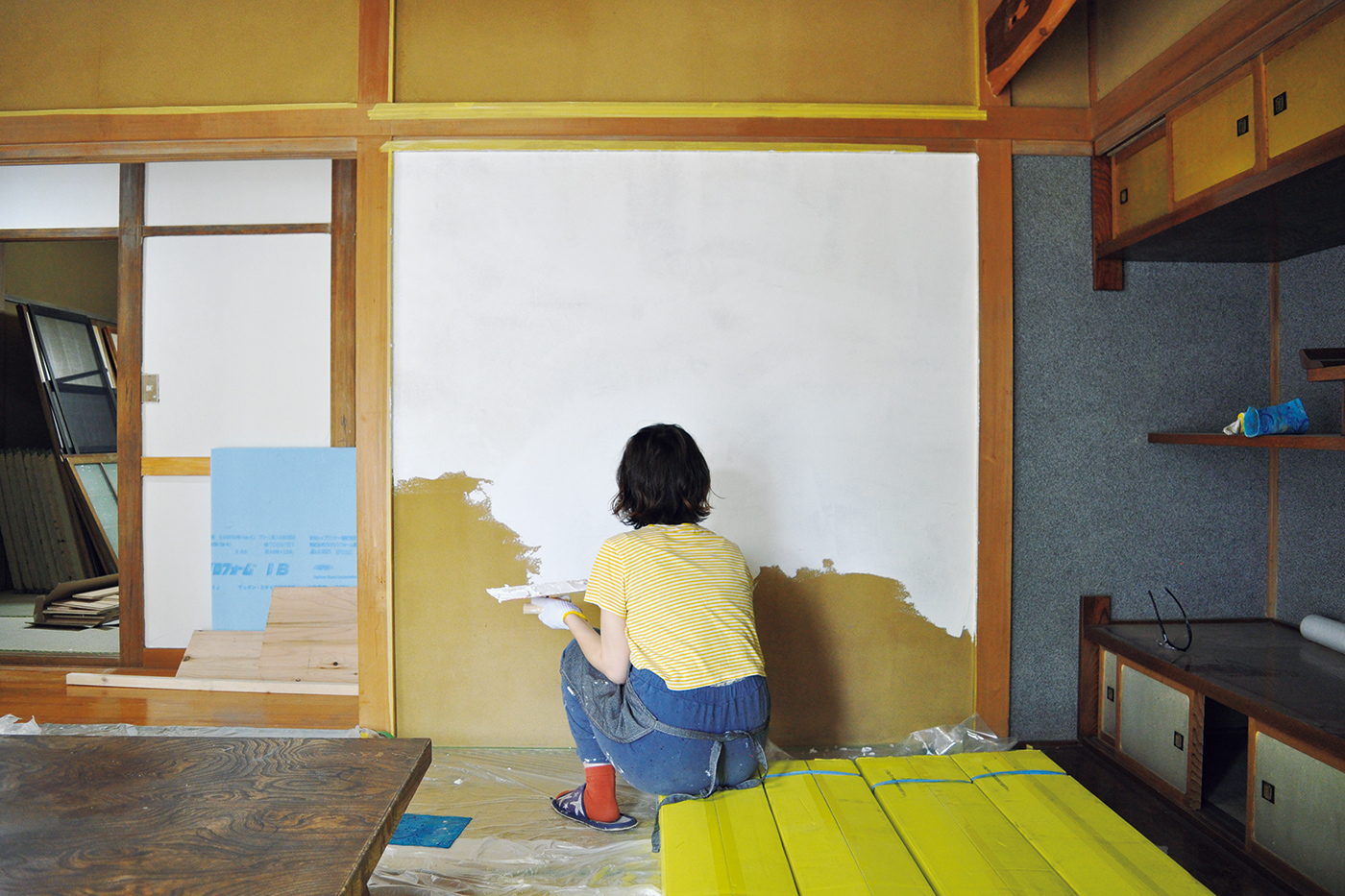二間続きの和室をリビングに。古い家の面影を残した和洋折衷スタイル。築43年の昭和の一軒家、和を残しつつ北欧テイストのDIY改装 ...