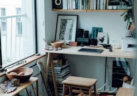 部屋の一番奥、デッドスペースに作った滝沢時雄さん
の書斎。今の自分の脳内を表したような空間。