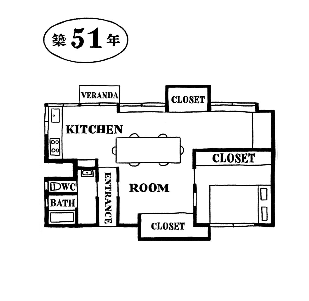 ダイニングキッチン+和室 2 部屋の61m²、 2DKを1LDKにリノベーション。デッドス ペースを上手に使って、リビングは広々。