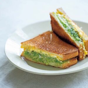 「タルタルレタスのホットサンドイッチ」。坂田阿希子さんに聞いたあつあつのホットサンドのレシピ。その2 朝を楽しむための28のこと。