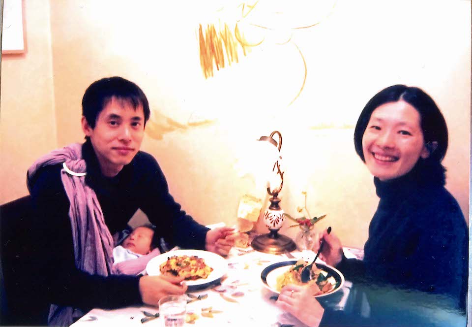 2005年都心での消費生活を楽しむ。
神奈川県葉山町に移る直前。それまで二人とも都心勤務で食べるのが好きだったことから、外食三昧の日々を送っていた。