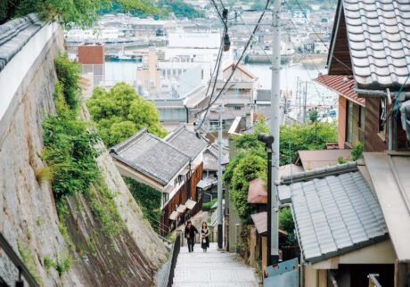山と海の距離が近く、古き良き面影の残る町、尾道。前編