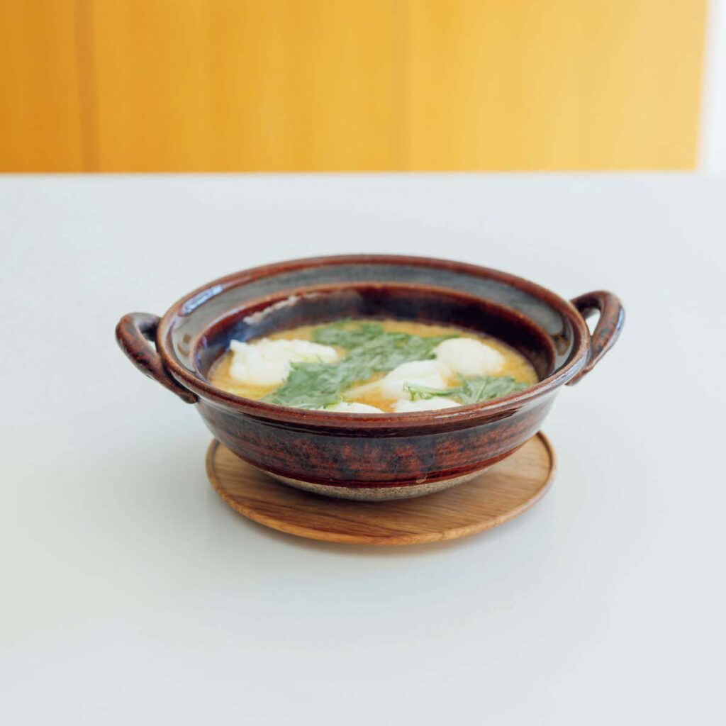 渡辺有子さんの愛用する台所道具② 飴釉の土鍋