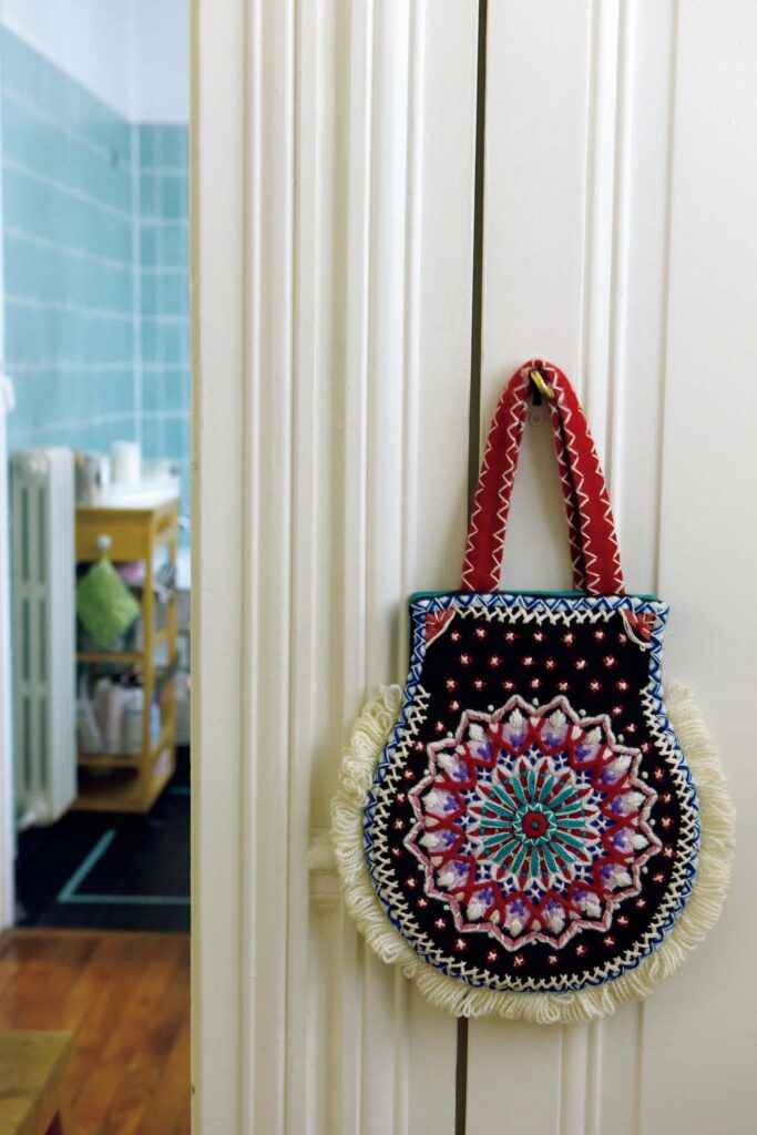 インドの布でものづくりをするパリのブランド〈カディー&コー〉のバッグ。