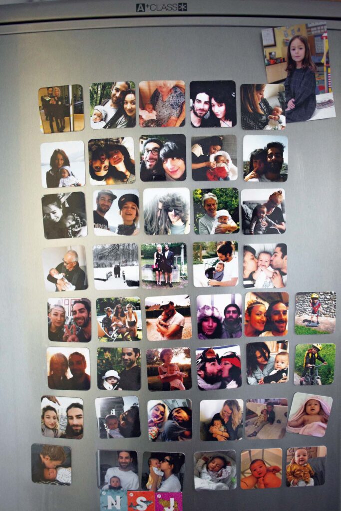 家族や友人の写真をアレンジして作ったマグネット。