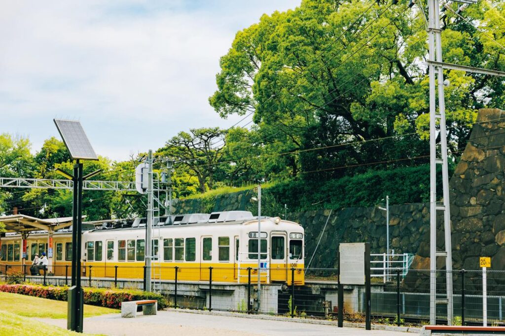 「高松琴平電気鉄道（ことでん）」は、地元の人の足になっている。