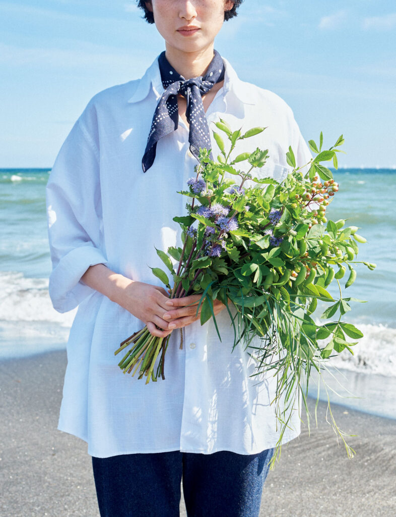 今月の花「パープルの段菊」：＆days よい一日を、このアイテムと。