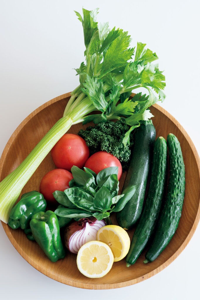 親しみのあるラインナップの夏野菜ですが、旬の味は格別。切り方を変えて新たな味わいを。渡辺有子の料理教室 親しみのあるラインナップの夏野菜ですが、旬の味は格別。切り方を変えて新たな味わいを。 - 親しみのあるラインナップの夏野菜ですが、旬の味は格別。切り方を変えて新たな味わいを。 渡辺有子の料理教室 親しみのあるラインナップの夏野菜ですが、旬の味は格別。切り方を変えて新たな味わいを。