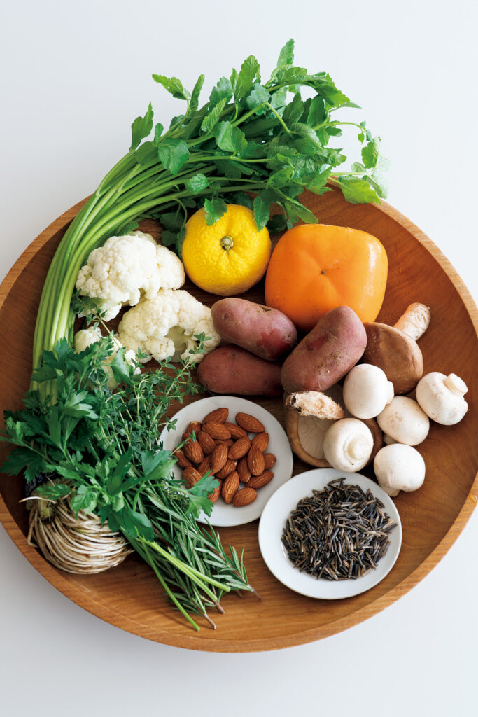 渡辺有子の料理教室 秋は食材の宝庫。キノコやイモ、柿も食べ頃。ナッツや穀物もおいしい季節です。 | 秋は食材の宝庫。キノコやイモ、柿も食べ頃。ナッツや穀物もおいしい季節です。 渡辺有子の料理教室 秋は食材の宝庫。キノコやイモ、柿も食べ頃。ナッツや穀物もおいしい季節です。