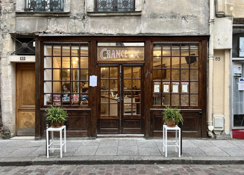 63 rue Galande 75005 ☎︎なし 10:00〜17:00 (土日月〜18:00) 無休 ローストビーフサンドは12時から販売。イートイン可。