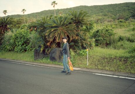 沙弥子 – 八丈島の大きな木 安達竜一 12