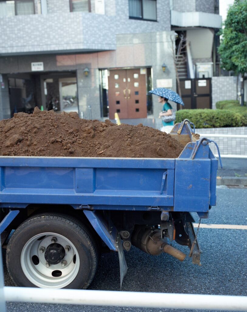 運ぶ 伊藤 由圭 18