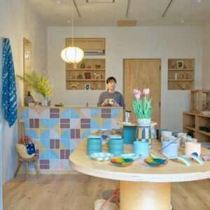 商店街の一角で知る、西海岸の作家の今。東京・八雲『millvalley yakumo』。