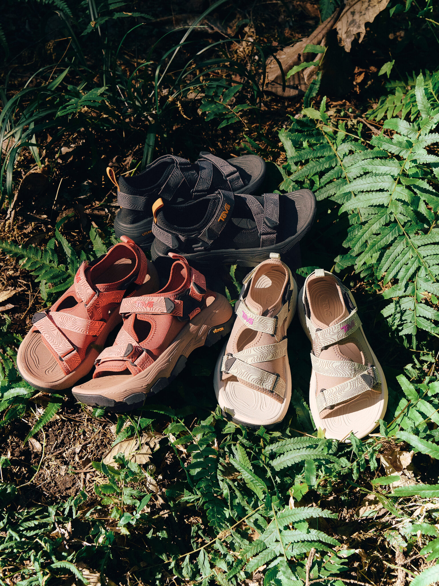 西表島をサンダルでハイキング。〈Teva〉が提案する、新しい自然の楽しみ方。