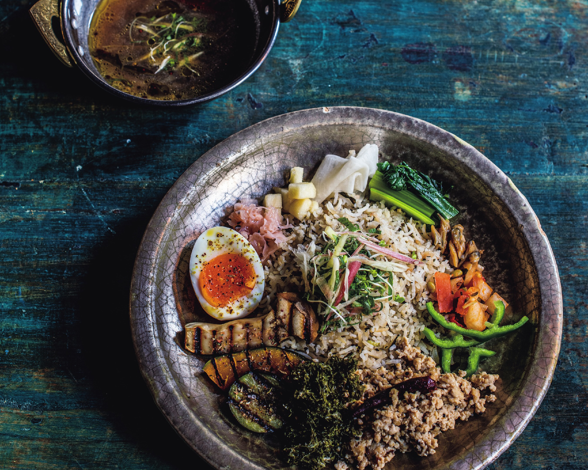 カレーは飲み物？ いや、『スパイスゲート』のカレーはお茶漬け。各国の味を求めて、京の朝ごはん探訪。vol.3