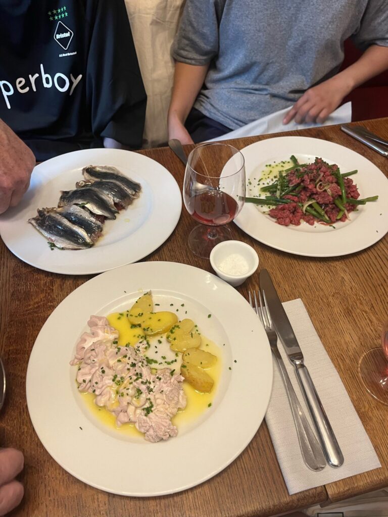 僕が惹かれる、パリの名店ビストロ『ル・バラタン』。 写真と文：宇多悠也 (〈ウティ〉デザイナー) #1