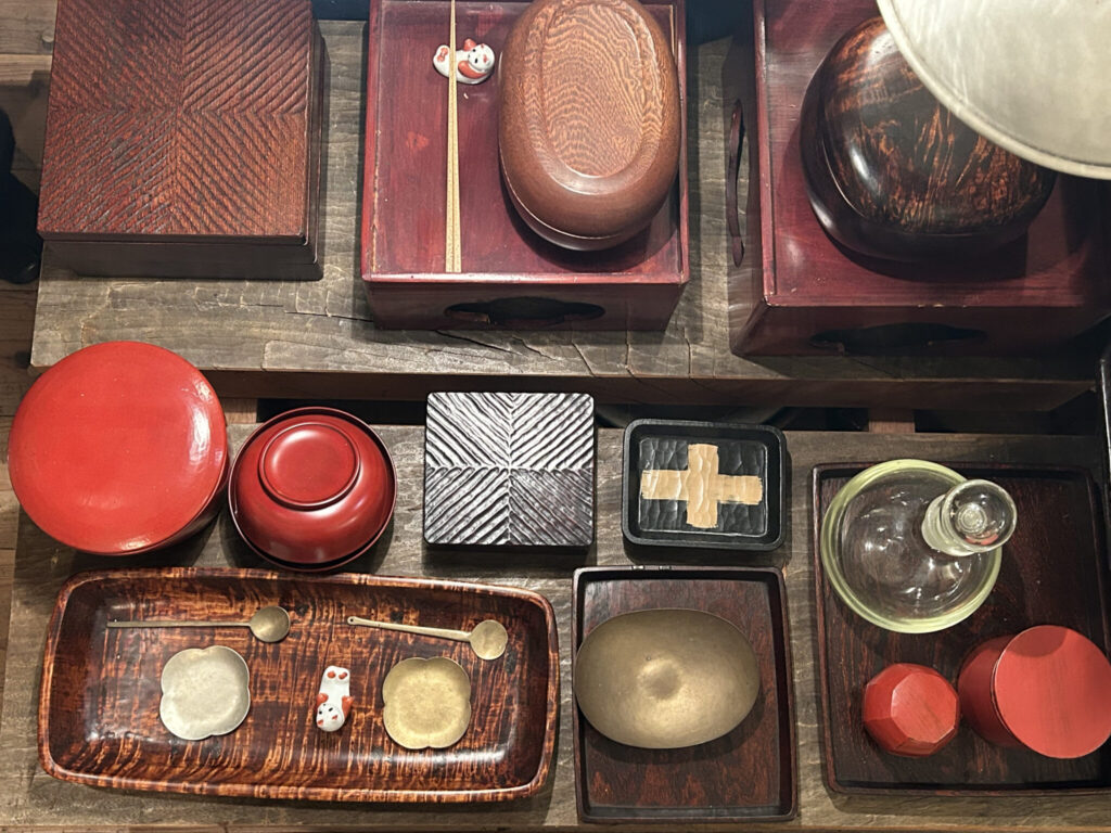 物語を売る店『けやき通りギャラリー１０６』。私の好きな福岡:2 写真と文：Yuki Matsuo (「All-You-Can-Eat Press」主宰) #2