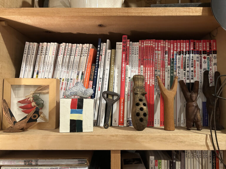 物語を売る店『けやき通りギャラリー106』。私の好きな福岡:2 写真と文:Yuki Matsuo (「All-You-Can-Eat Press」主宰) #2 物語を売る店『けやき通りギャラリー106』。私の好きな福岡:2 写真と文:Yuki Matsuo (「All-You-Can-Eat Press」主宰) #2
