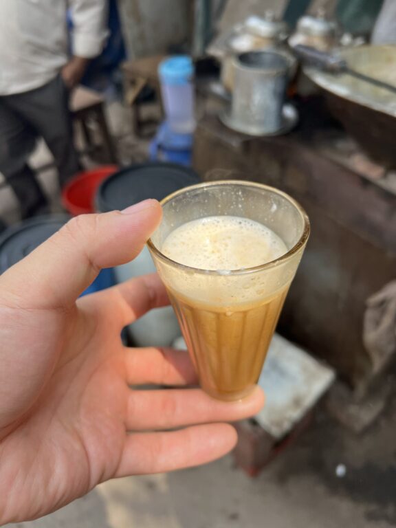 インドのオールド・デリーで飲んだ、忘れられないチャイ。世界のお菓子と、そのレシピ vo.1。 インドのオールド・デリーで飲んだ、忘れられないチャイ。世界のお菓子と、そのレシピ vo.1。