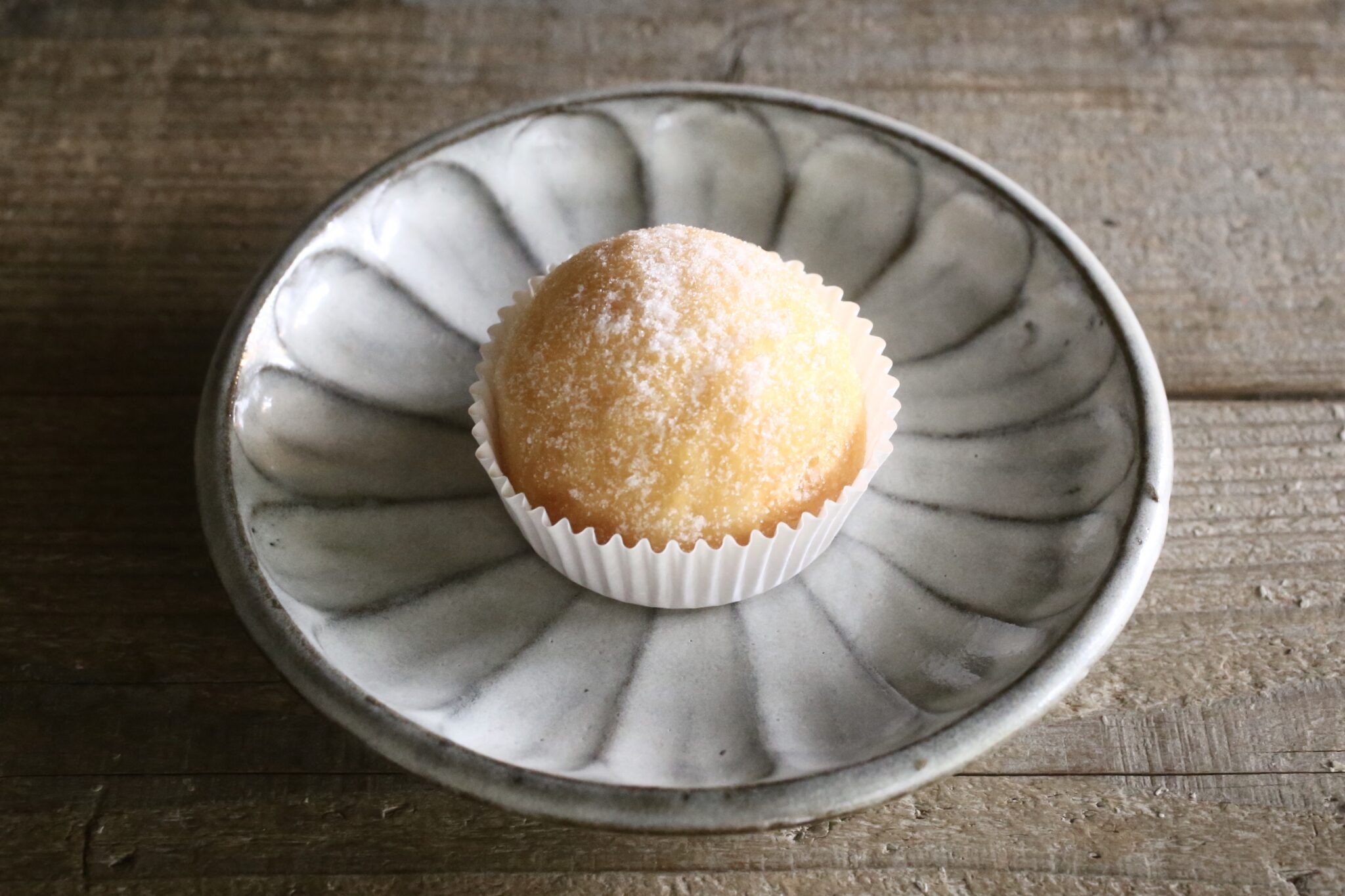 その日その時の気分で選ぶ器。自由に楽しむ、器のある暮らし。写真と文：石原文子 (『工芸喜頓』店主) #1