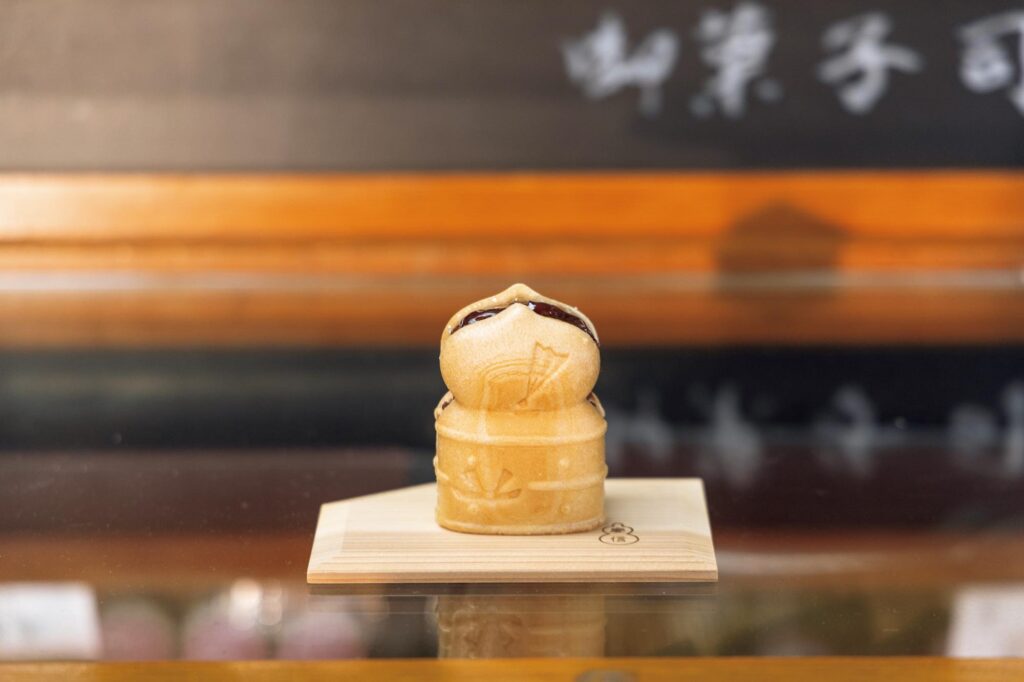 店の風情も味わえるあんこ菓子を。小豆からあんこを炊く、名手の和菓子を求めて。vol.1