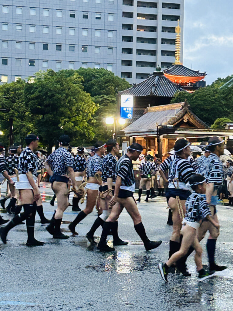 山笠があるけん博多たい。福岡最大の祭り「博多祇園山笠」。私の好きな福岡:4 写真と文：Yuki Matsuo (「All-You-Can-Eat Press」主宰) #4