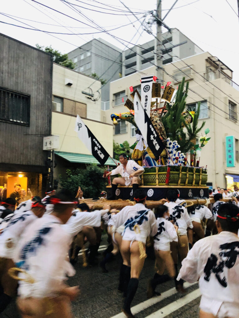 山笠があるけん博多たい。福岡最大の祭り「博多祇園山笠」。私の好きな福岡:4 写真と文：Yuki Matsuo (「All-You-Can-Eat Press」主宰) #4