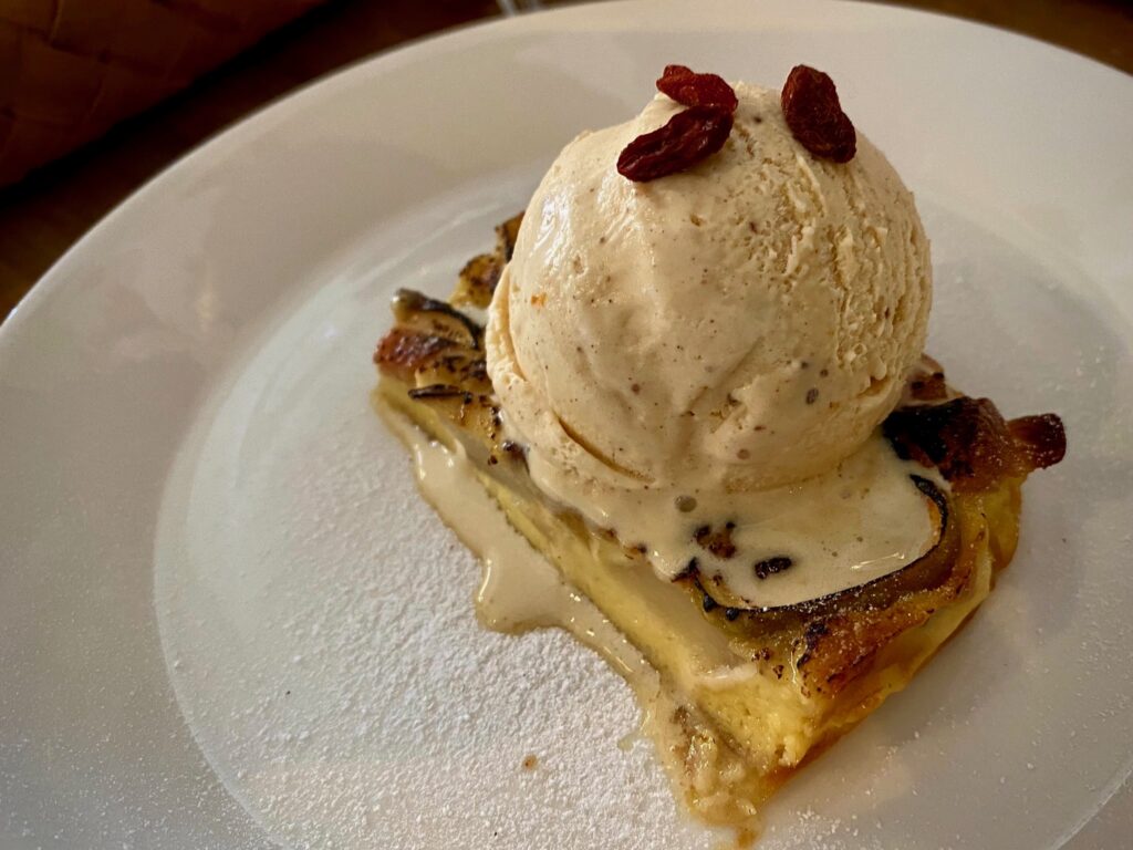わたしたちの青春、東京・谷中の『COUZT CAFE』ととも写真と文：ササキアイ (文筆家) #4
