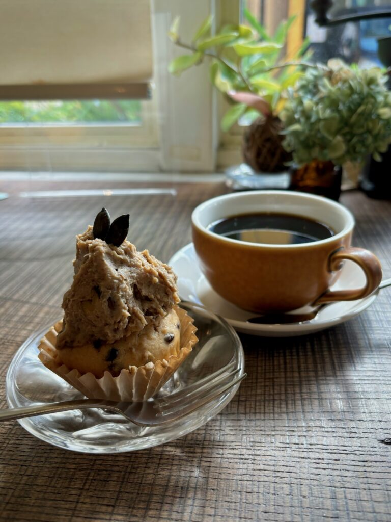 わたしたちの青春、東京・谷中の『COUZT CAFE』ととも写真と文：ササキアイ (文筆家) #4
