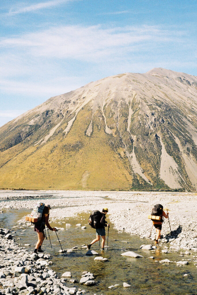 写真家・根本絵梨子さんによる写真展「Tramping Te Araroa and more!」が『e2 gallery』にて開催。 写真家・根本絵梨子さんによる写真展「Tramping Te Araroa and more!」が『e2 gallery』にて開催。
