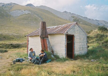 写真家・根本絵梨子さんによる写真展「Tramping Te Araroa and more!」が『e2 gallery』にて開催。