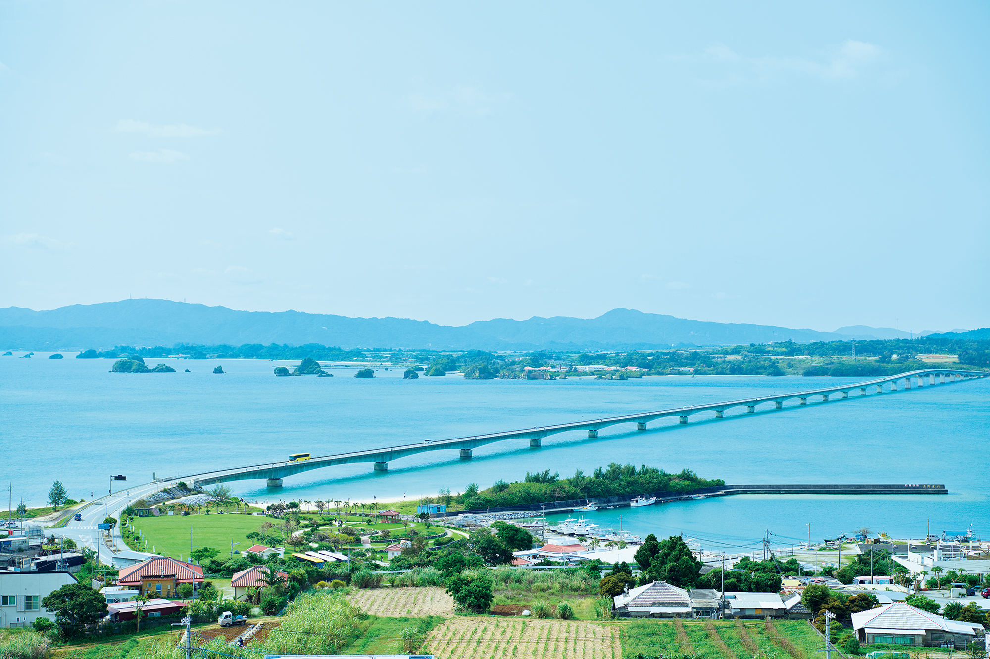 エメラルドグリーンの絶景を望みながらゆっくりと過ごす、 『BATON