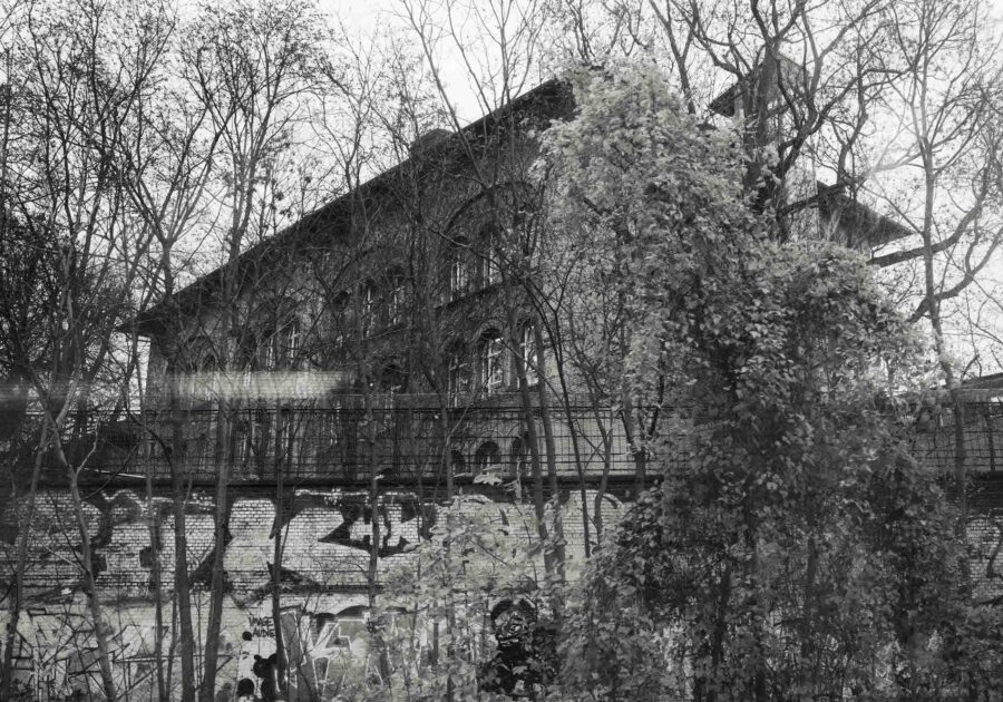 原田教正さんによる写真展「My origin photographs」が、東京・飯田橋『Roll』にて開催。