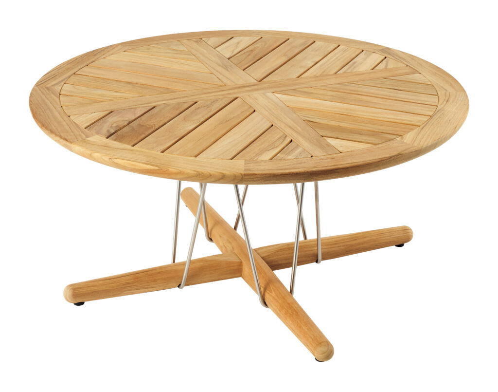 CARL HANSEN & SØN outdoor lounge table CARL HANSEN & SØN outdoor lounge table