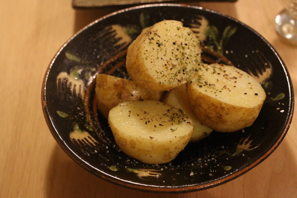 日々のごはんと器、わが家の風景。写真と文:石原文子 (『工芸喜頓』店主) #4 日々のごはんと器、わが家の風景。写真と文:石原文子 (『工芸喜頓』店主) #4