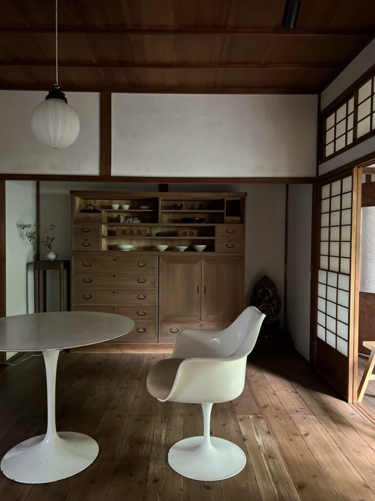 80年を超えて受け継がれた和箪笥。写真と文:村上章裕 (『水尾之路』店主) #1 80年を超えて受け継がれた和箪笥。写真と文:村上章裕 (『水尾之路』店主) #1