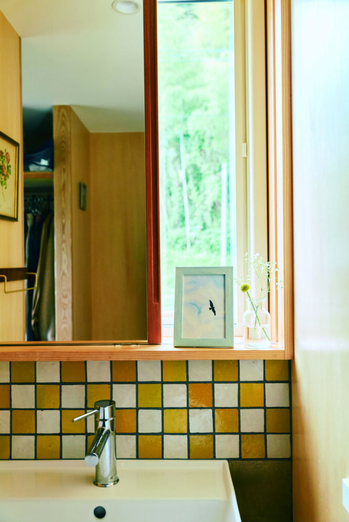 団体職員・MINORIさんが暮らす、自然と繋がる、小さな平屋。