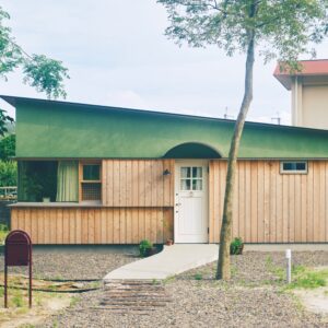 団体職員・MINORIさんが暮らす、自然と繋がる、小さな平屋。