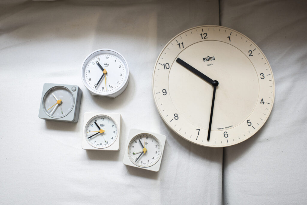 〈ブラウン〉の時計に、マヌカハニー etc。私たちの毎日のそばにあるもの。写真と文：witchi tai to #1
