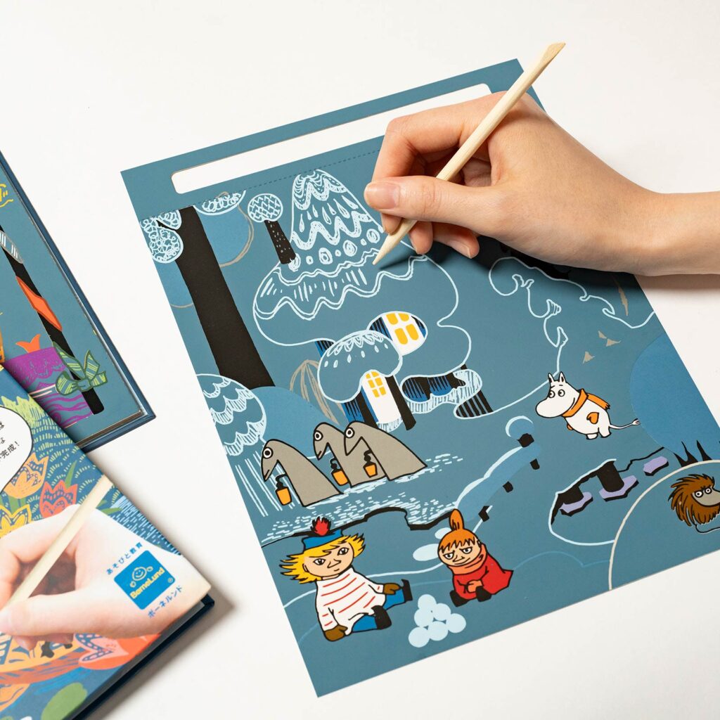 削るだけでオリジナルの１枚に。大人も夢中になれるムーミンのアートブックが発売。