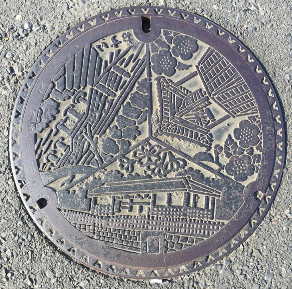 春日部、大宮、さいたま新都心。 写真と文：江本祐介 (ミュージシャン) #4春日部マンホール