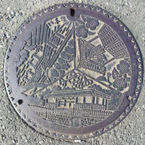 春日部、大宮、さいたま新都心。 写真と文：江本祐介 (ミュージシャン) #4春日部マンホール | 春日部市のマンホール。