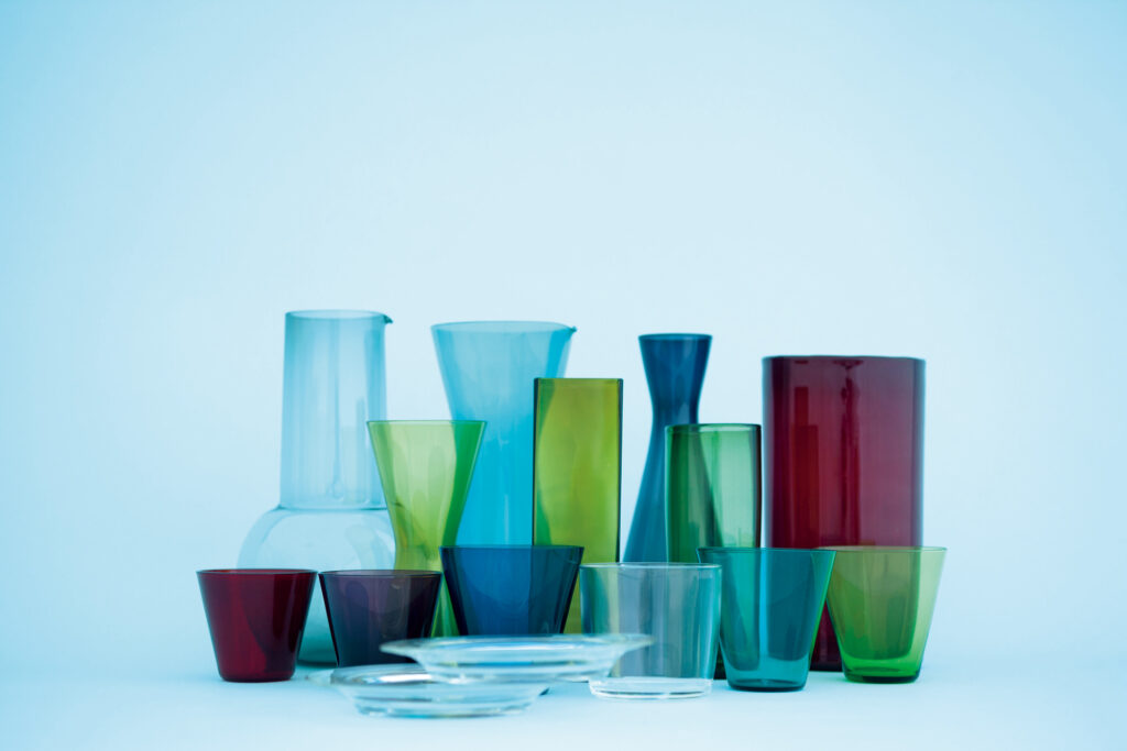 時代を超えて愛される、美しい日用品を、作り手の言葉とともに紹介。フィンランドのデザイナー、カイ・フランクが手がけたガラス作品。