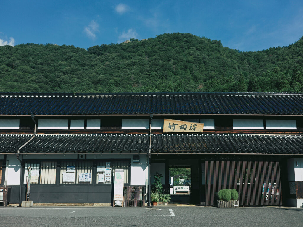 雲の上に浮かばずとも。『竹田城跡』と城下町。写真と文：仁科勝介 (写真家) #3