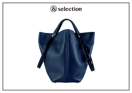 好みに合わせて持ち方やシルエットを変えられる〈メゾンマルジェラ〉のレザーバッグ。 好みに合わせて持ち方やシルエットを変えられる〈メゾンマルジェラ〉のレザーバッグ。