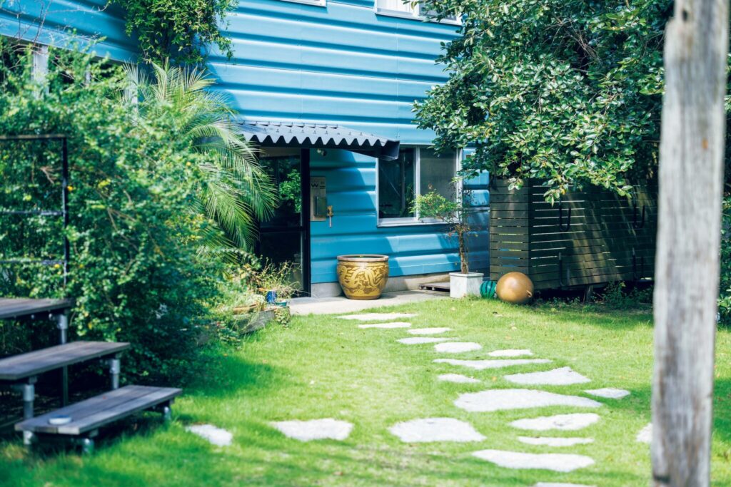 どこまでもクリーンな一杯を追い求めて。デザインエンジニア、ダグラス・ウェバーさんのコーヒーの楽しみ方。 | 自然豊かな環境にある〈Weber Workshops〉のオフィス兼ギャラリー。 どこまでもクリーンな一杯を追い求めて。デザインエンジニア、ダグラス・ウェバーさんのコーヒーの楽しみ方。 | 自然豊かな環境にある〈Weber Workshops〉のオフィス兼ギャラリー。